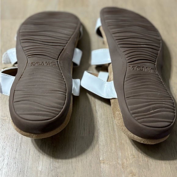 Vionic White Misa Sandals with Gold Buckles Gently Used - Picture 3 of 7